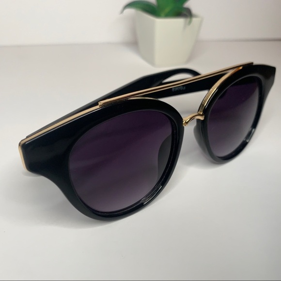 Black/Gold Cat Eye Sunglasses - Picture 3 of 7